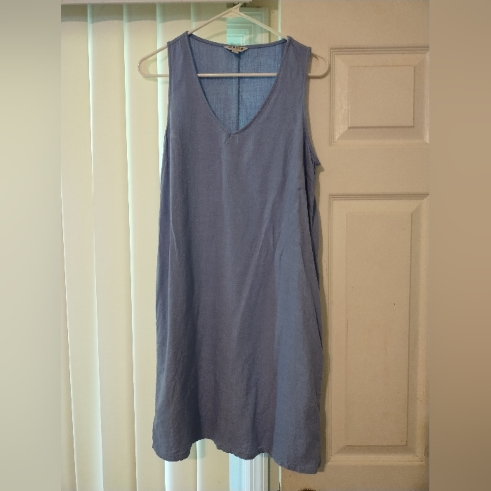 Orvis Sleeves Tank Dress with Pockets Size Small. Dress Has Pockets Lightweight